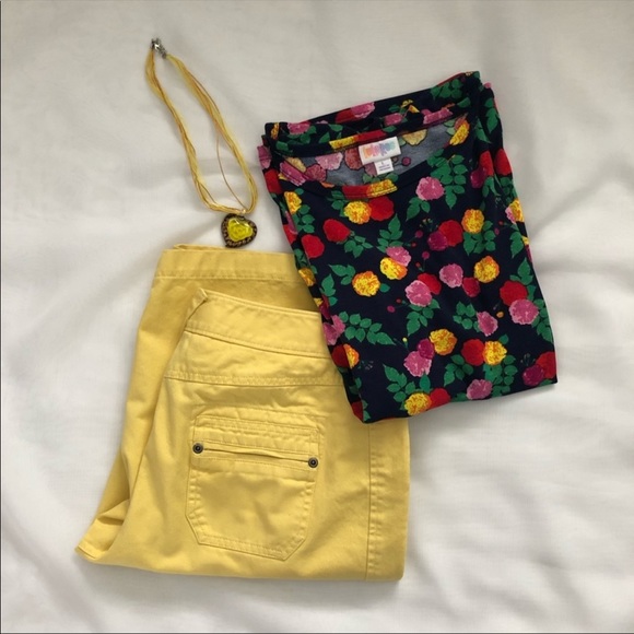 ✨Cute Summer Outfits. Top Lg, Shorts size 8 - Picture 9 of 16